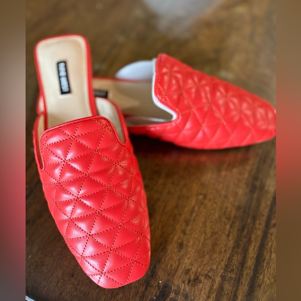 Nine West Vibrant Red-Orange Quilted Mules